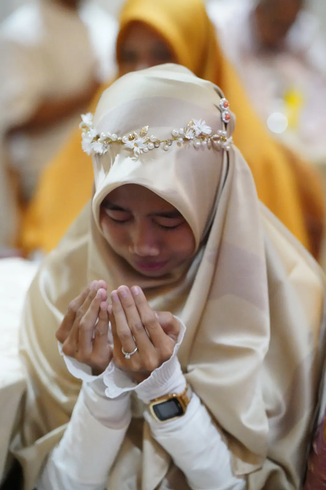 Jessy Fransiska dalam momen refleksi dan doa
